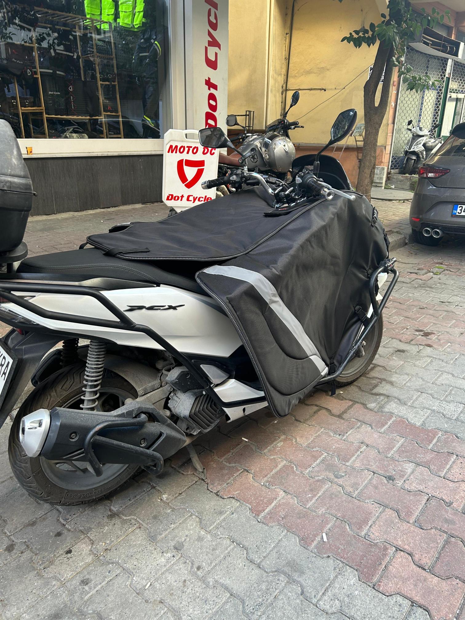 Xmax%20Pcx%20Nmax%20Adv%20Maxi%20Scooter%20Motosiklet%20Diz%20Örtüsü%20Koruma%20Örtüsü%20Rüzgarlık%20Su%20Ve%20Rüzgar%20Geçirmez