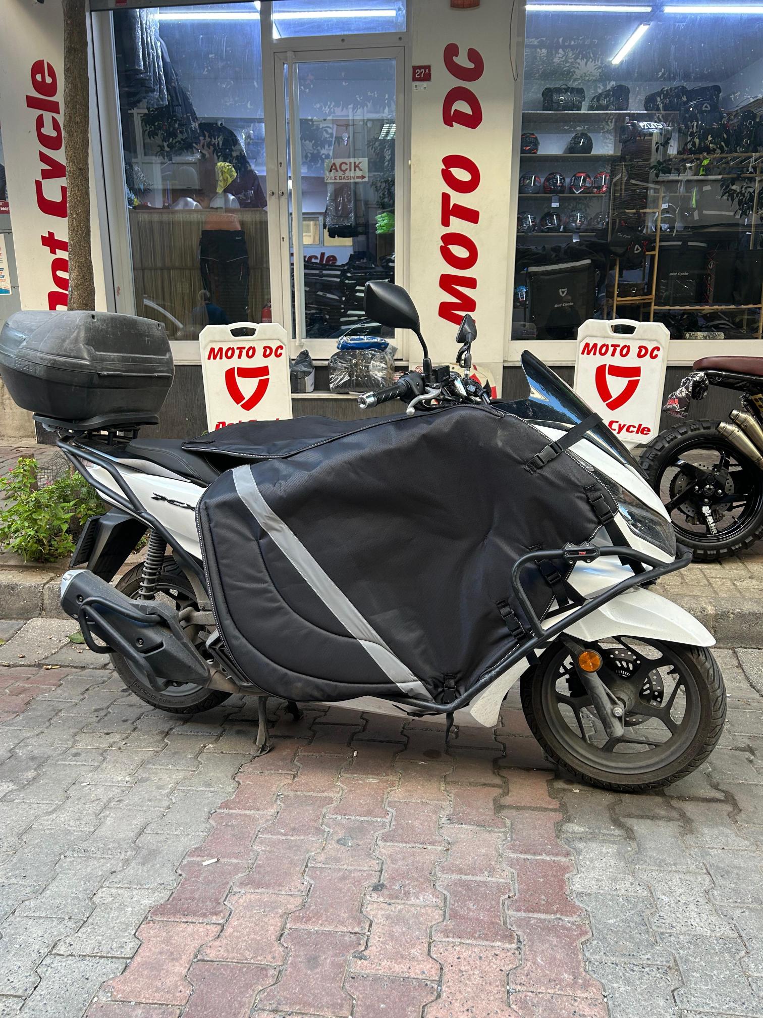 Xmax%20Pcx%20Nmax%20Adv%20Maxi%20Scooter%20Motosiklet%20Diz%20Örtüsü%20Koruma%20Örtüsü%20Rüzgarlık%20Su%20Ve%20Rüzgar%20Geçirmez